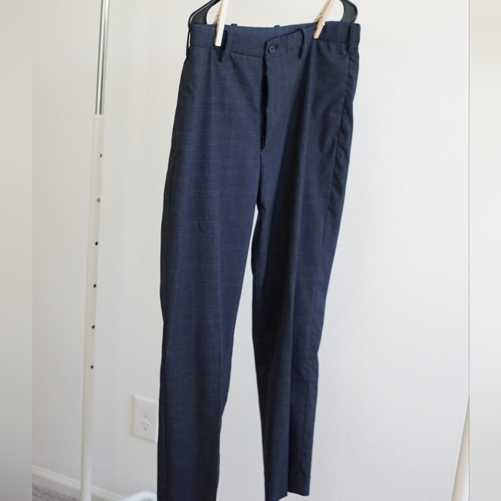 2 Pairs Uniqlo Smart Ankle Pants size M / 32